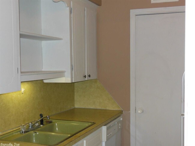 Foto del edificio - 515 Brookside Dr