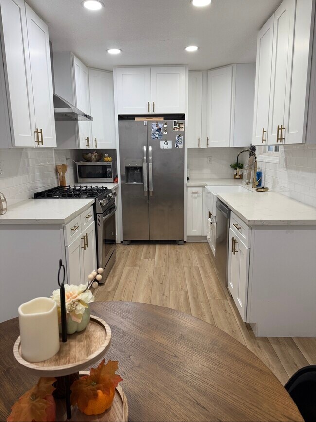 Foto del edificio - 7362 Loch Alene Ave