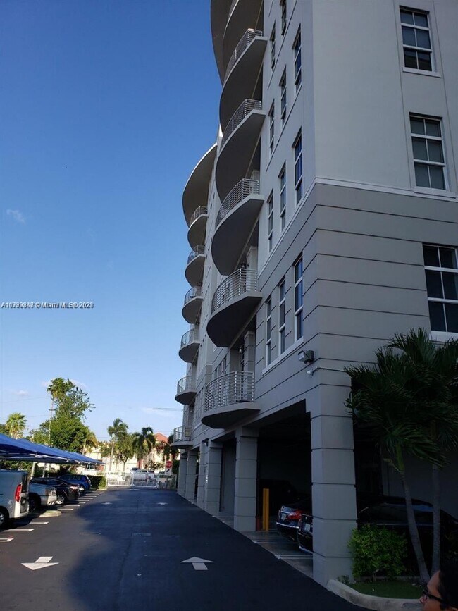 Building Photo - 1791 NE Miami Gardens Dr