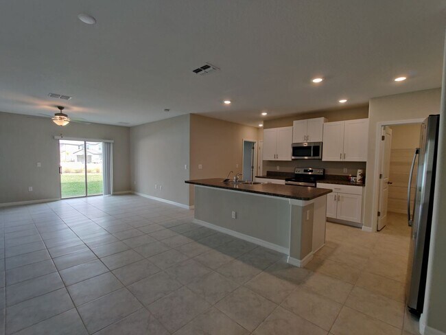 Foto del edificio - 7226 Ronnie Gardens Ct, Tampa, FL 33619