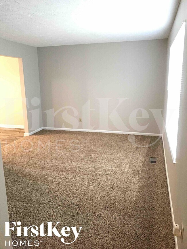 Building Photo - 875 Millers Run Ct