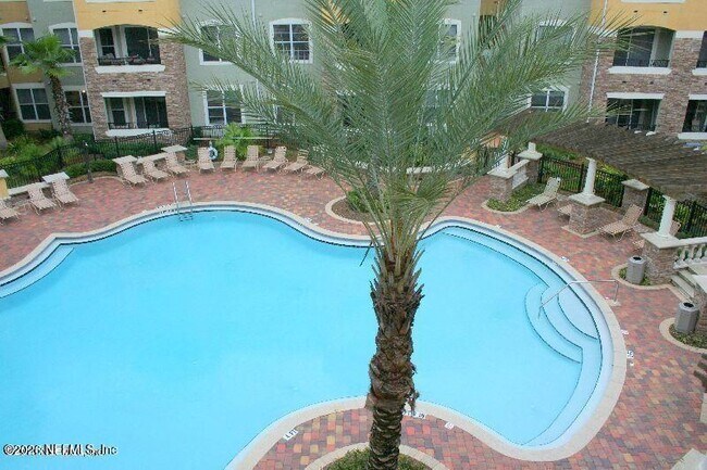 Foto del edificio - 8539 Gate Pkwy W