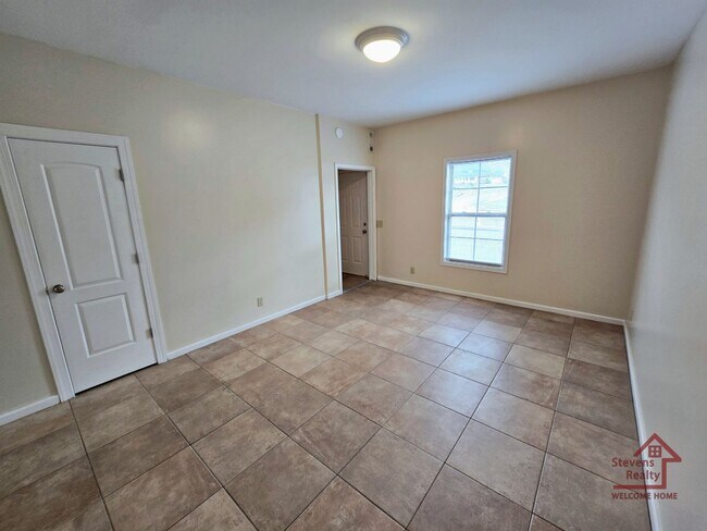 Foto del edificio - 1090 N Washington Ave