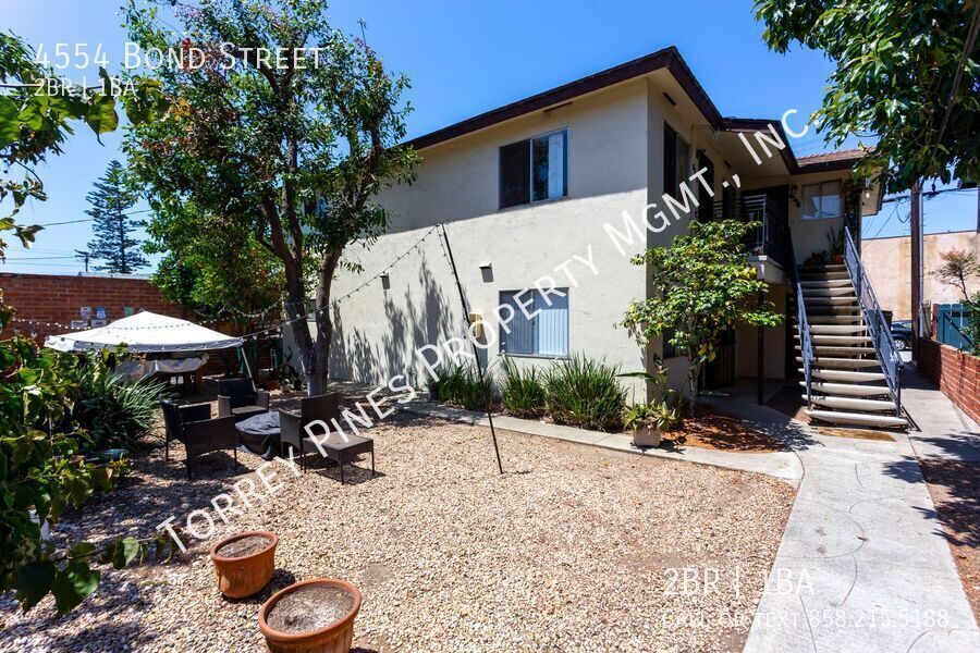 Foto principal - 4554 Bond St