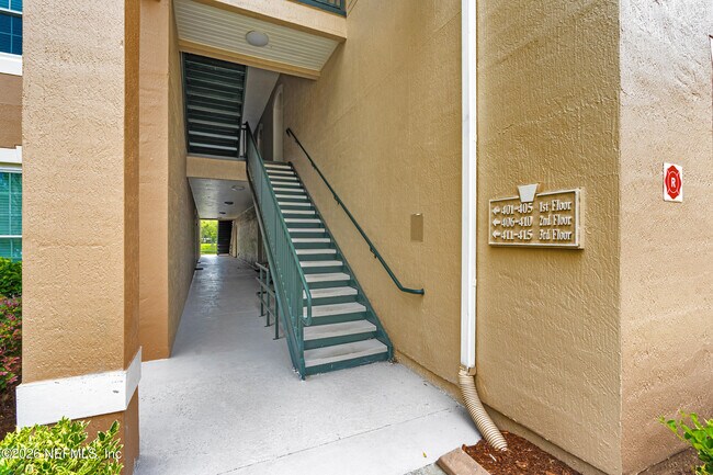 Foto del edificio - 7990 Baymeadows Cir E