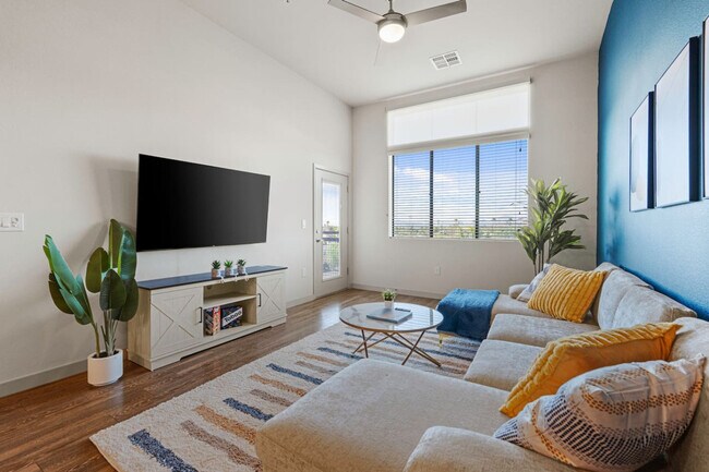 Foto del edificio - 711 W Broadway Rd