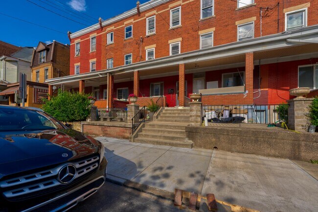 Foto del edificio - 3422 Ward St