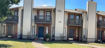 Building Photo - 1841 River Crossing Cir