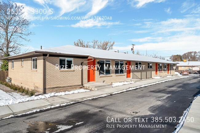 Building Photo - Luxury, Location, and Convenience.
