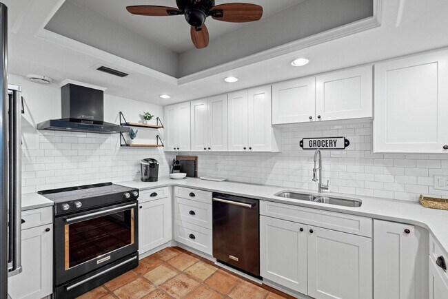 Foto del edificio - Burnt Store Marina South Shore Community F...