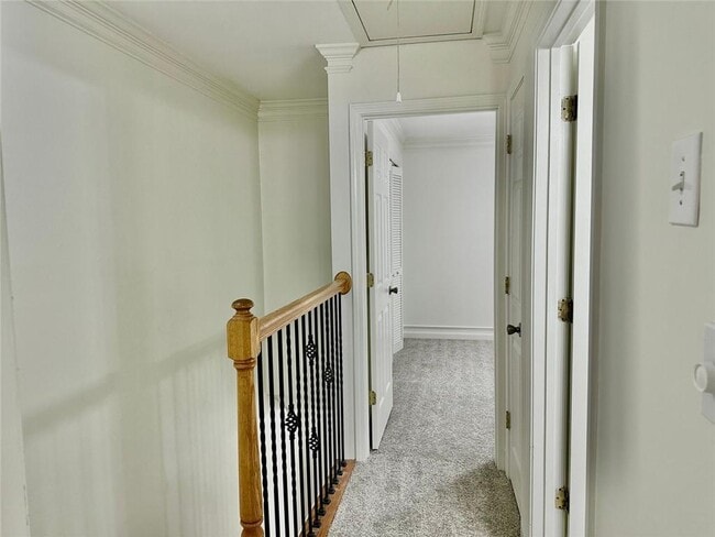 Building Photo - 835 Glendale Terrace NE