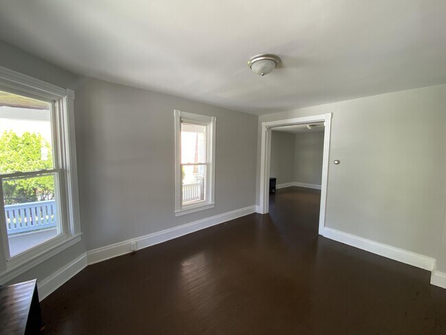 Foto del edificio - 109 Fairview Ave