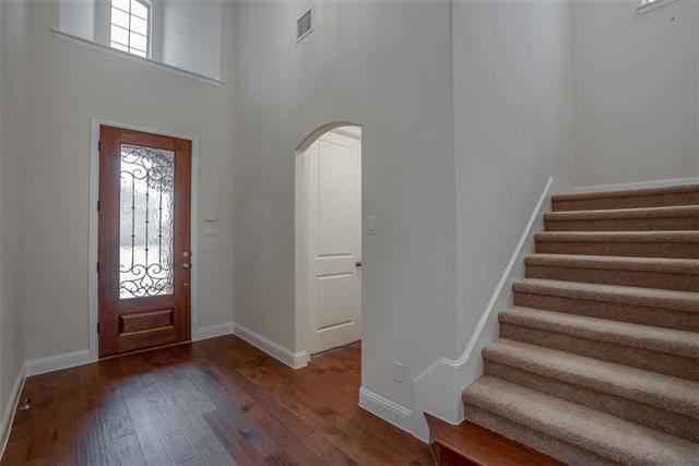 Foto del edificio - 15226 Catalpa Rd