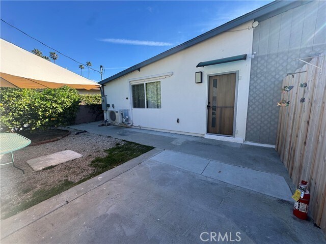 Foto del edificio - 6439 Graves Ave