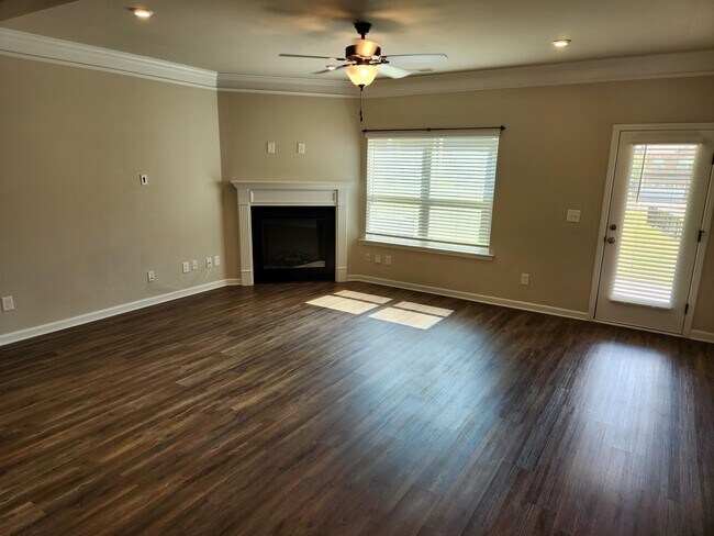 Building Photo - 5219 City Walk Dr