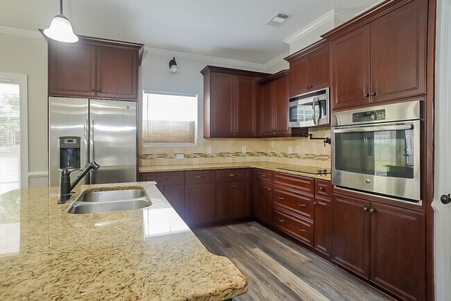 Building Photo - 461 Sebastian Dr