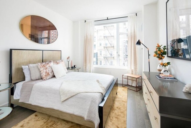 Foto del edificio - 335-510 E 14th St