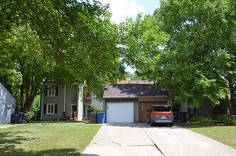 Building Photo - 2843 SE 20th St