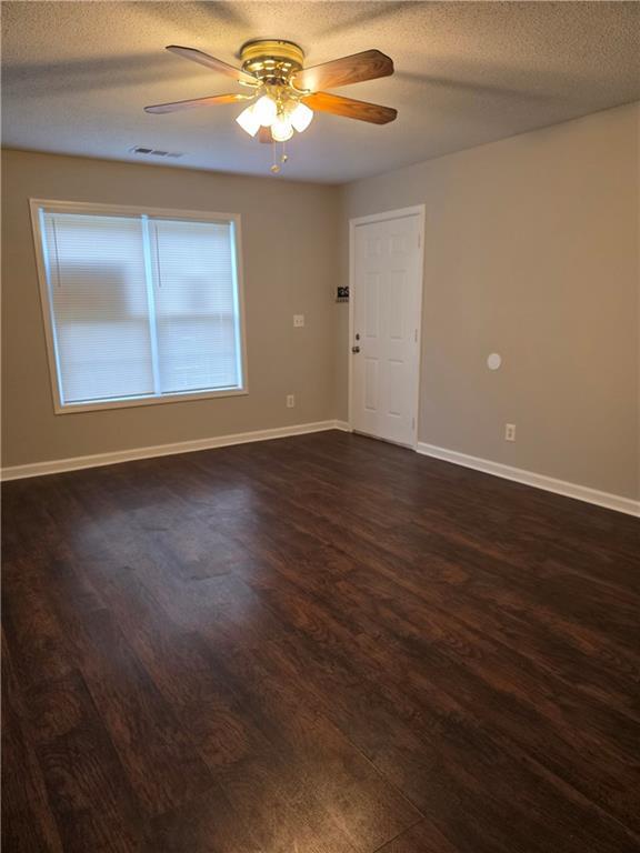 Foto del edificio - 2325 Shady Grove Rd