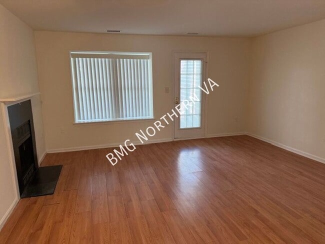 Building Photo - 4529 28th Rd S