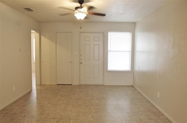 Building Photo - 1104 Curtis Dr
