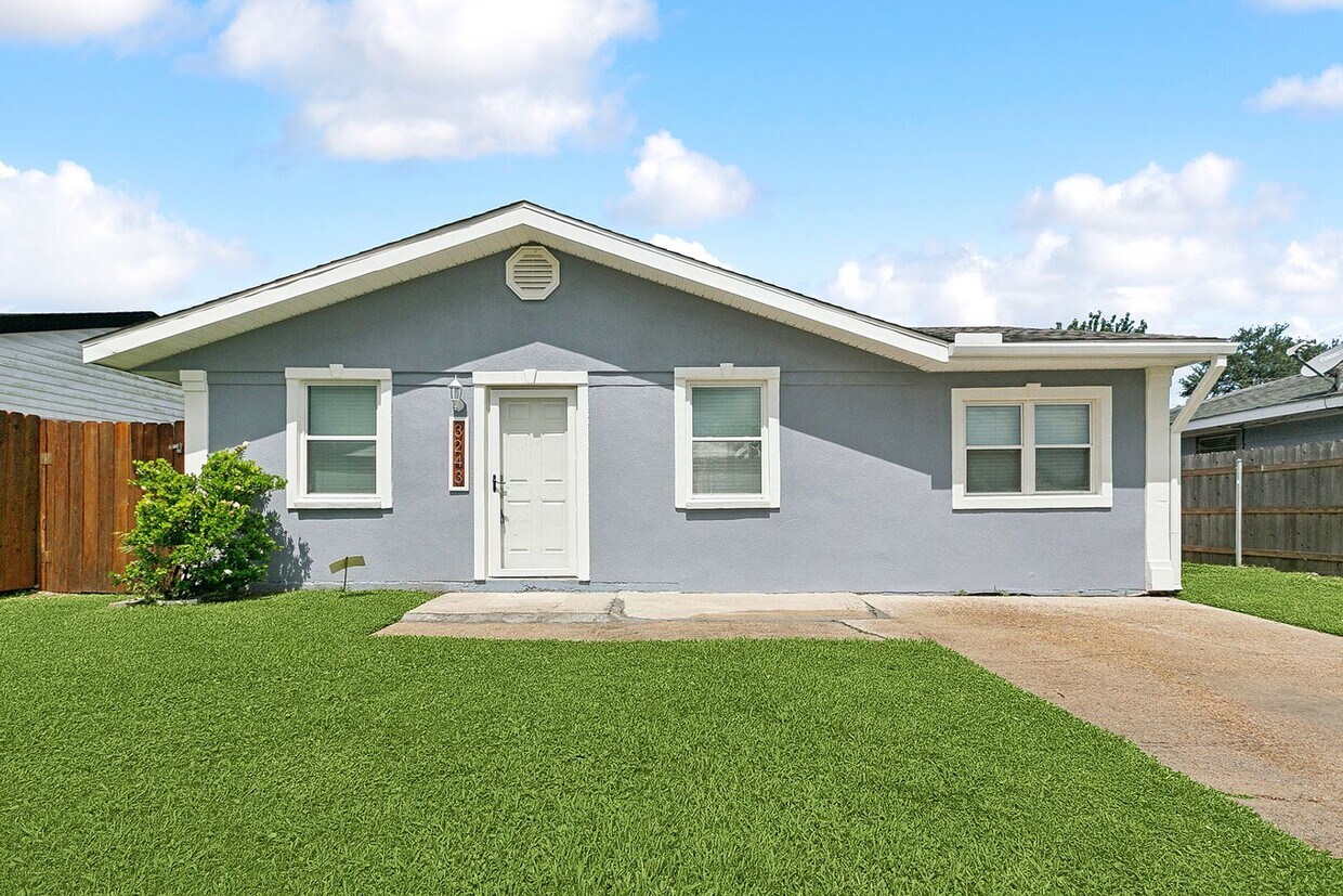 Foto principal - Beautiful Kenner Home 3 Bedroom! Must See!