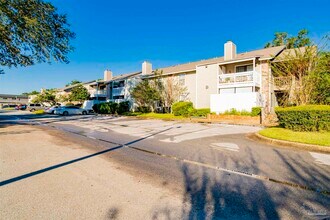 Building Photo - 7171 N 9th Ave