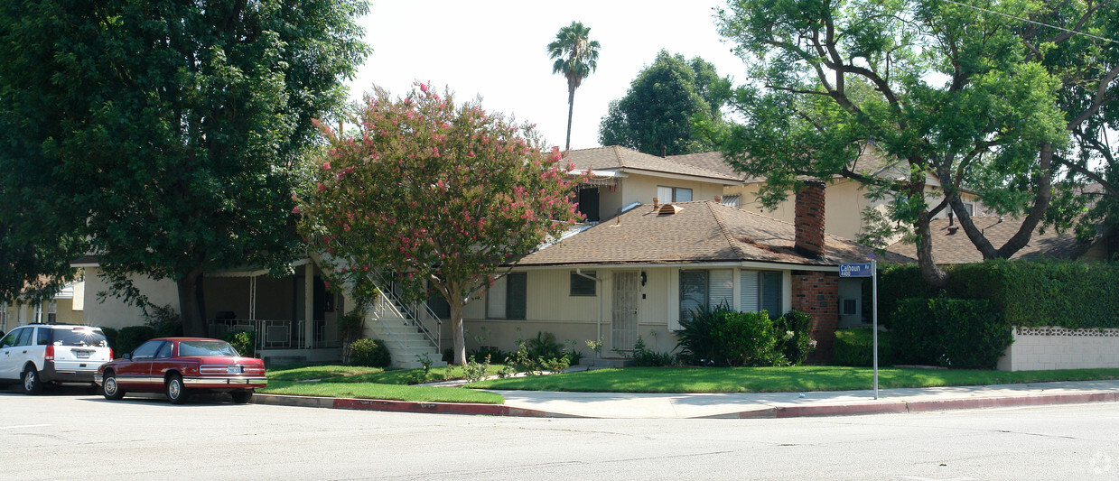 Foto principal - 14157 Moorpark St