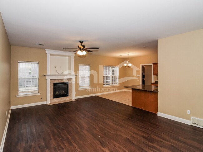 Building Photo - 1646 Dexter Lane