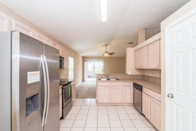 Foto del edificio - 1691 Northglen Cir