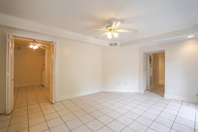 Foto del edificio - 830 Barnett St NE