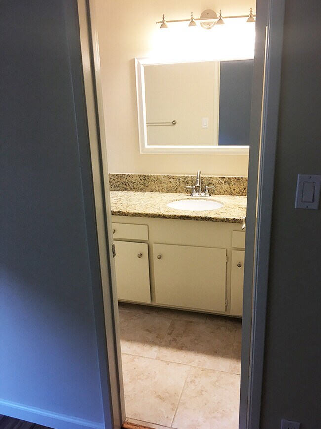 Foto del edificio - 5044 Cahuenga Blvd