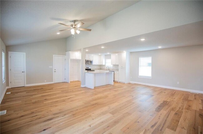 Foto del edificio - 18445 Posy Mountain Dr