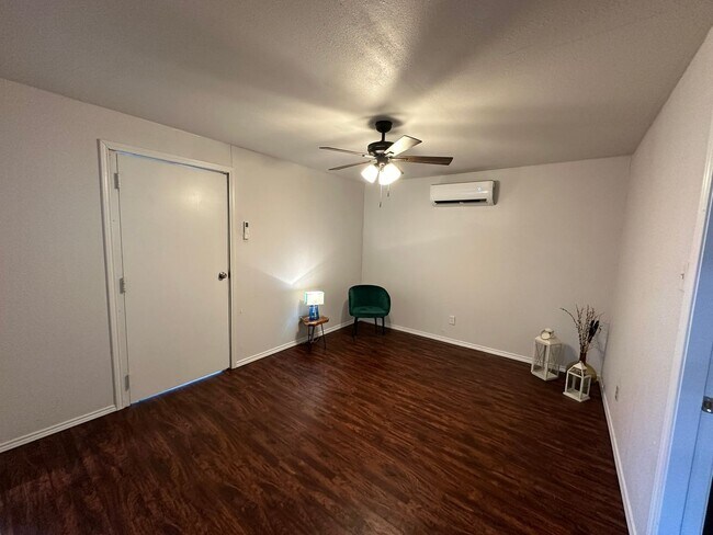 Foto del edificio - 2-BEDROOM, 2-BATHROOM IN DIGNOWITY HILL