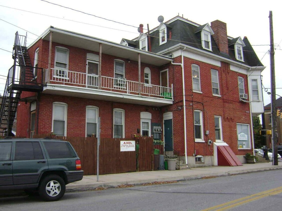 335 N St, York, PA 17401 Apartment for Rent in York, PA