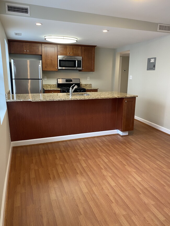 Living Room and Kitchen 301 - 500 U St NW