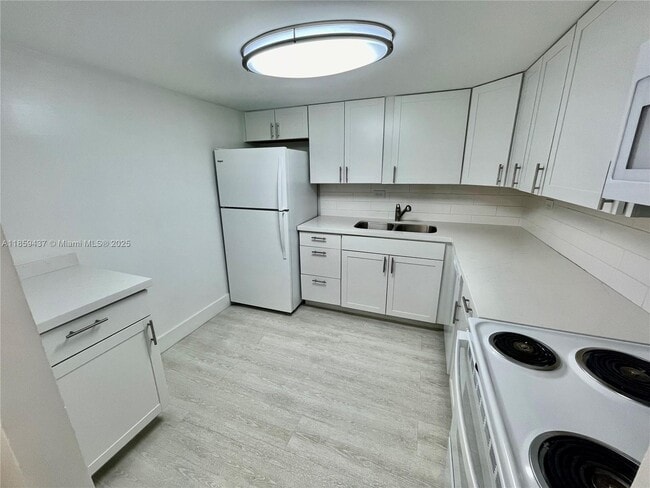 Building Photo - 8101 SW 72nd Ave