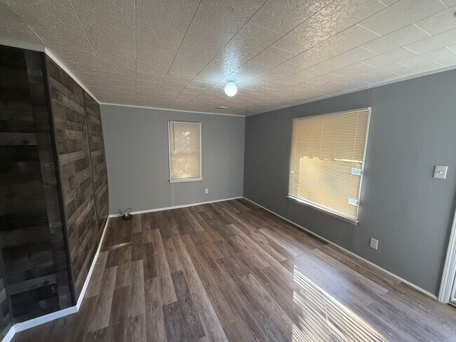 Foto del edificio - 3741 Marmion Ave