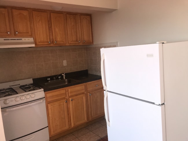 Building Photo - 1104 Palisade Ave