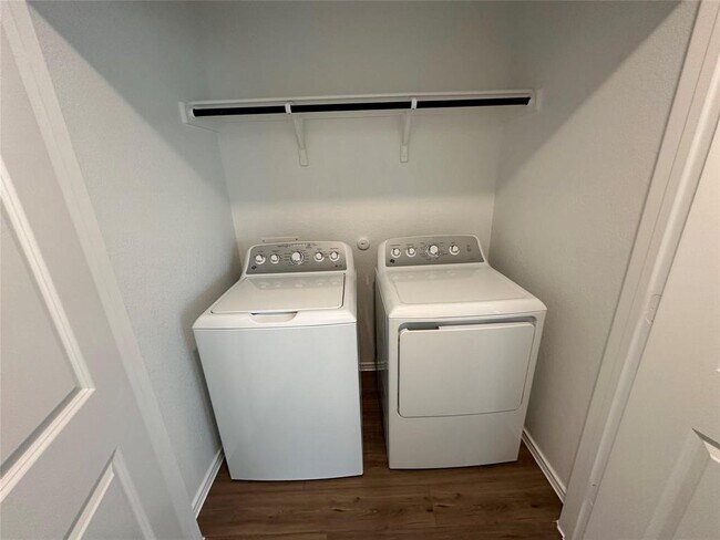 Foto del edificio - 233 Magalia Ln