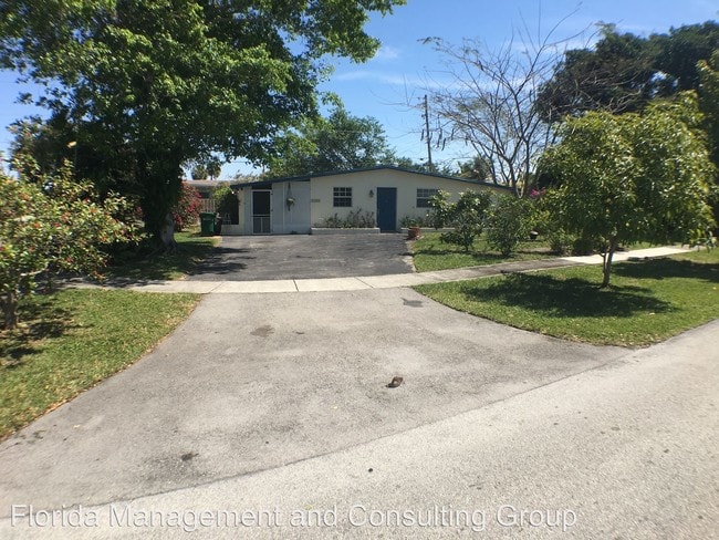Building Photo - 1300 NW 62nd Ave