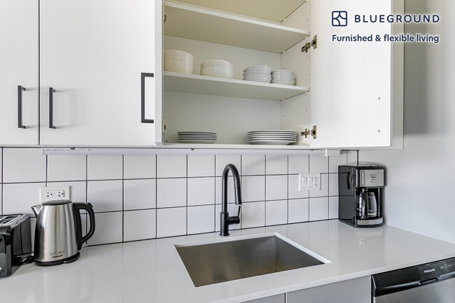 Building Photo - 61 W Erie St