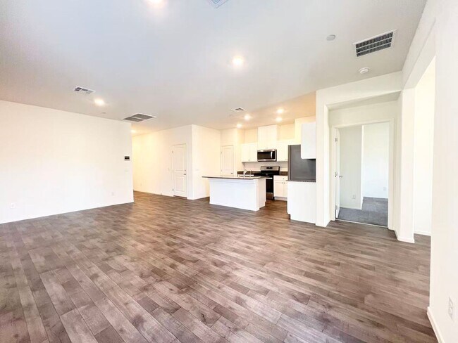Foto del edificio - 1172 King Lark St