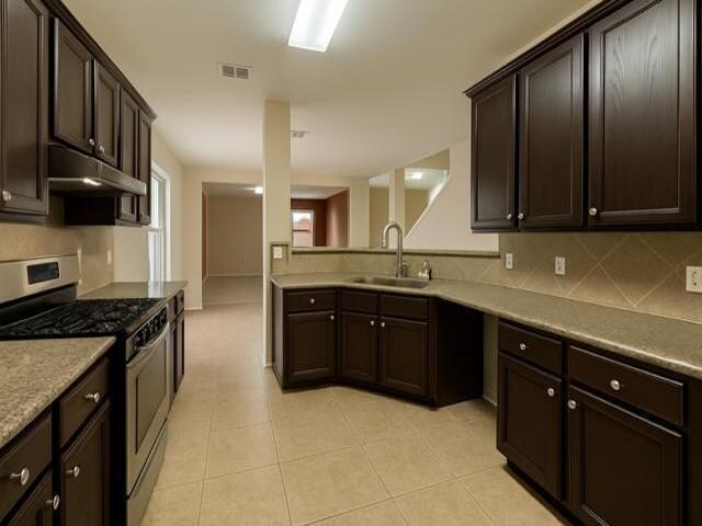 Foto del edificio - 11201 Pedrosa St