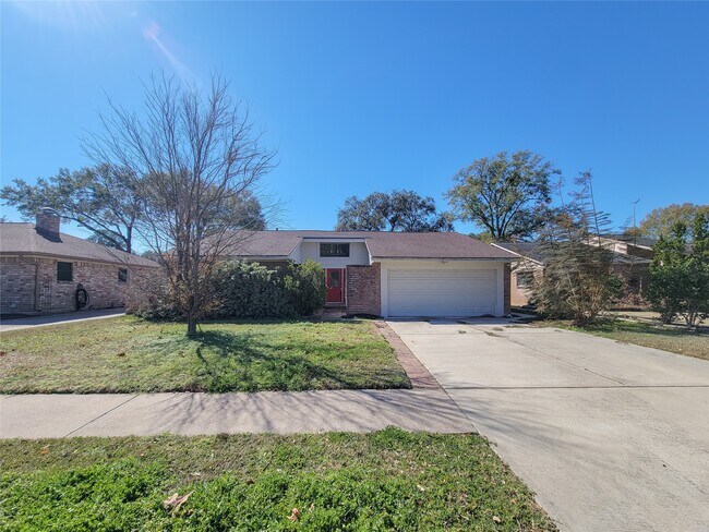 Foto del edificio - 15827 Echo Canyon Dr