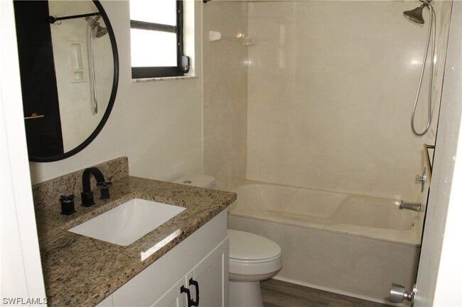 Foto del edificio - 407 SE 22nd St