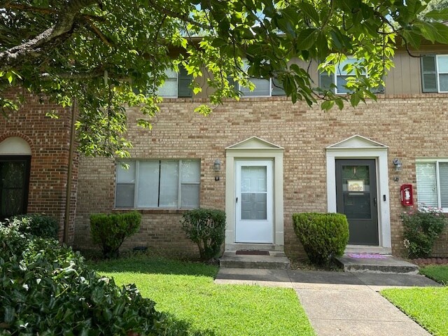 Foto principal - 3919 Overland Hts