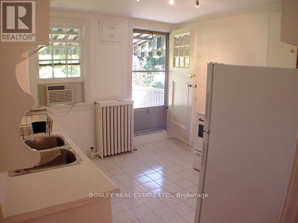 Photo du bâtiment - 20 Glengrove Ave W