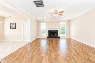 Building Photo - 1727 Park Forest Dr