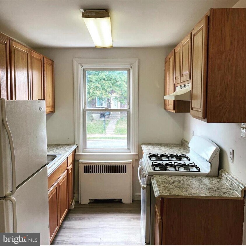 7566 Greenhill Rd, Philadelphia, PA 19151 Room for Rent in